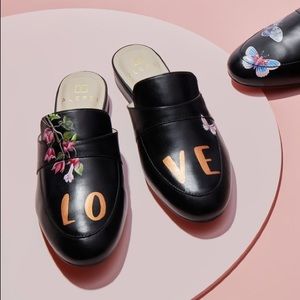 Like New Rare Alepel Miles Hand Painted Love Floral Black Leather Slip On Loafer